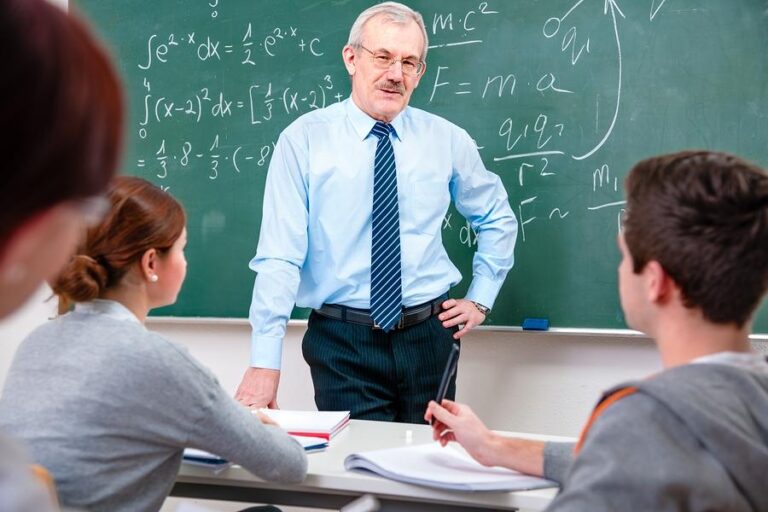 24 Kasım Öğretmenler Gününde Ne Hediye Alınır?